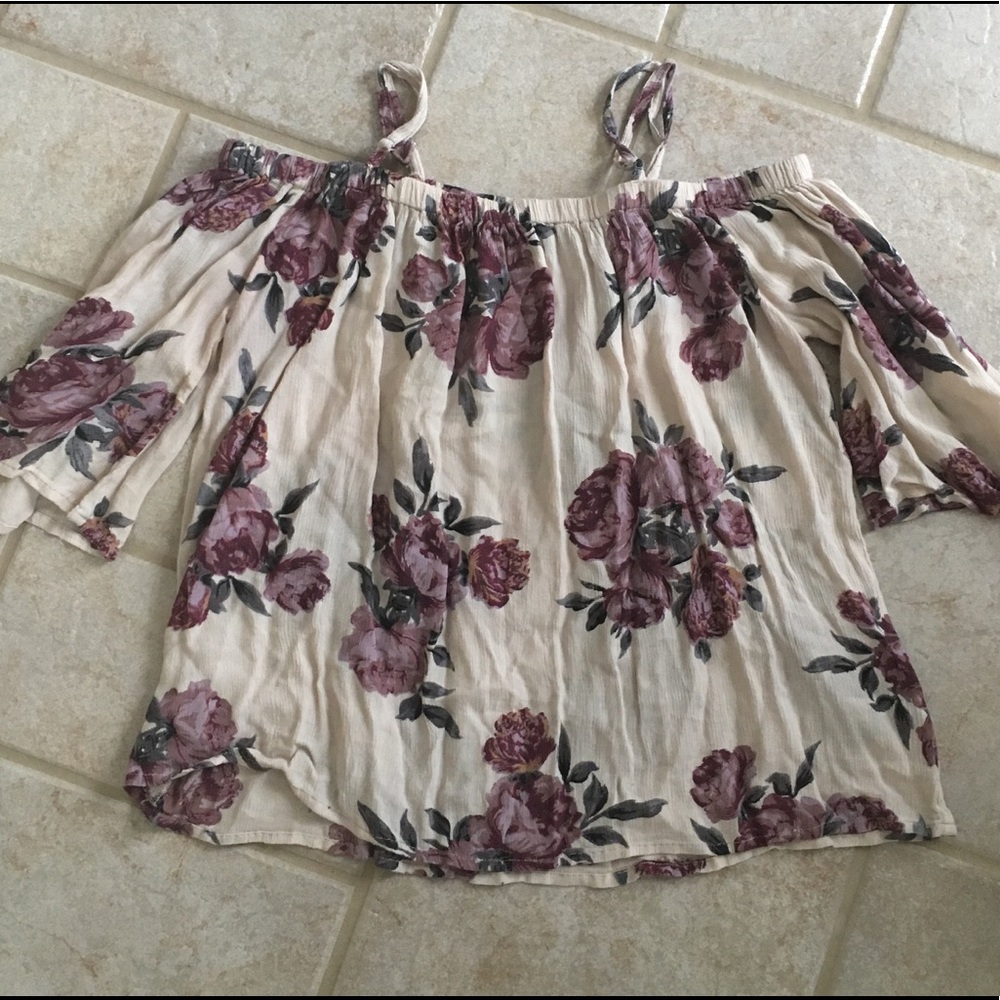 Charlotte Russe off the Shoulder Top💕